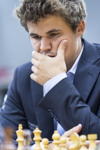 Magnus carlsen vs Kasparov 2004 